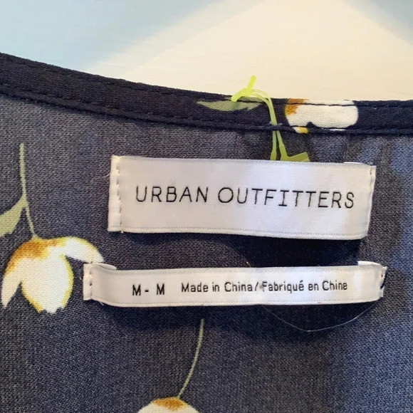 Urban Outfitters Floral Romper - Picture 5 of 7